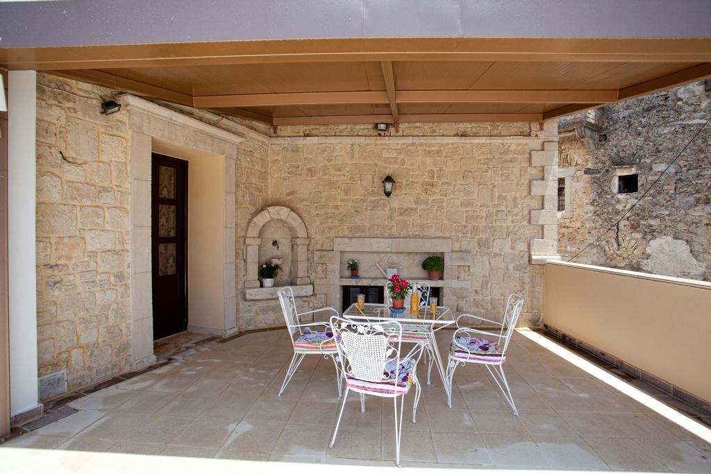Erontas Villa Aryiroúpolis Exterior foto